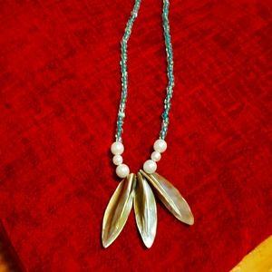 Shell and Pearl necklace